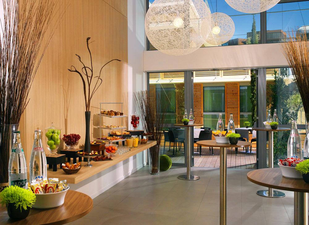 Courtyard By Marriott Montpellier Hotell Exteriör bild