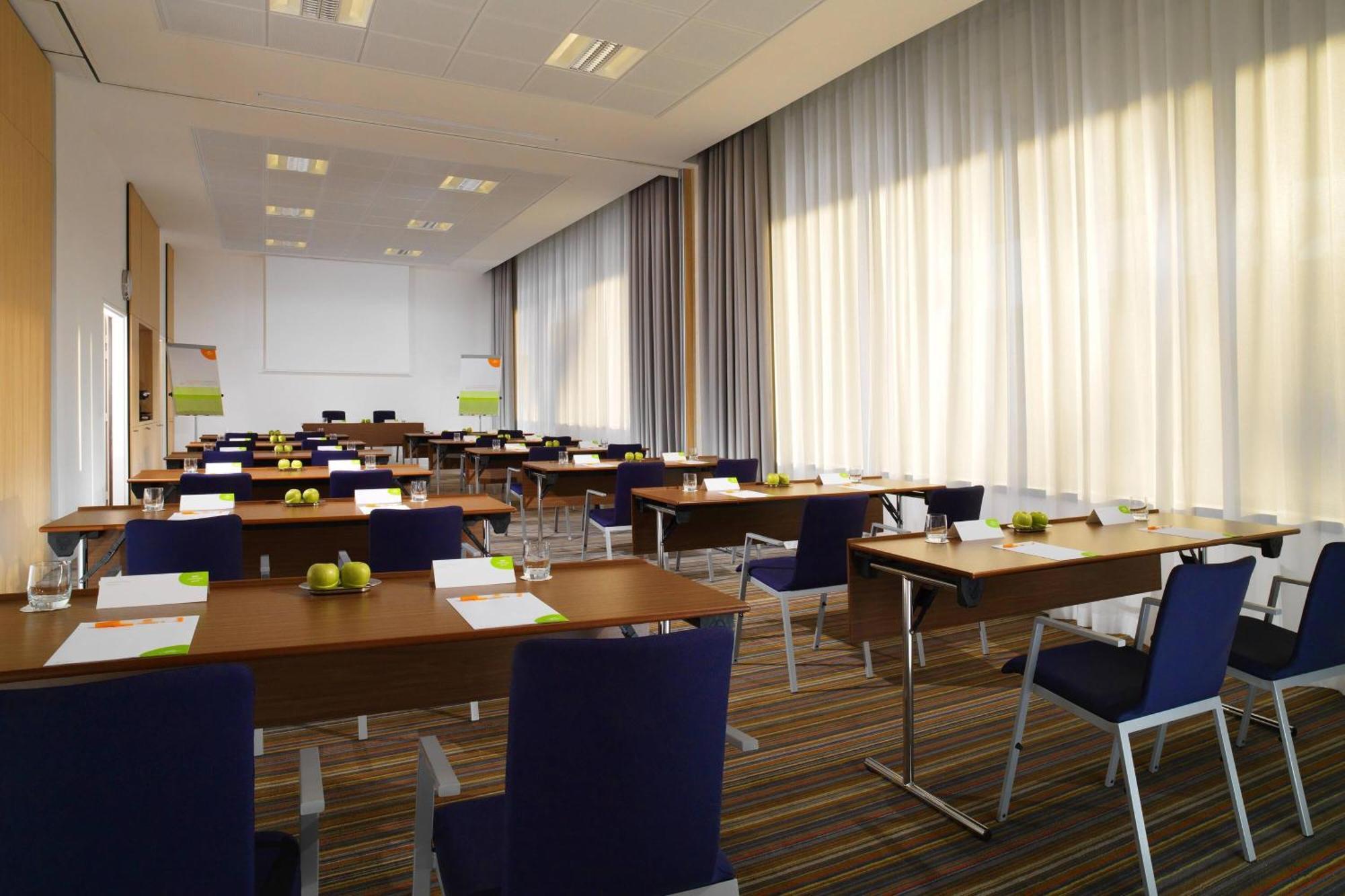 Courtyard By Marriott Montpellier Hotell Exteriör bild