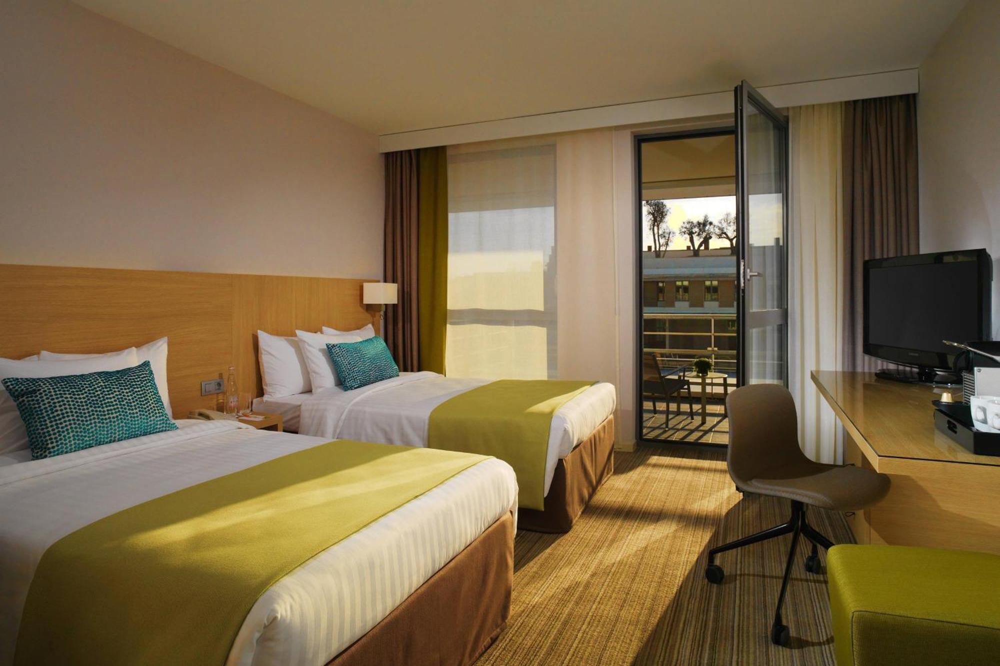 Courtyard By Marriott Montpellier Hotell Exteriör bild