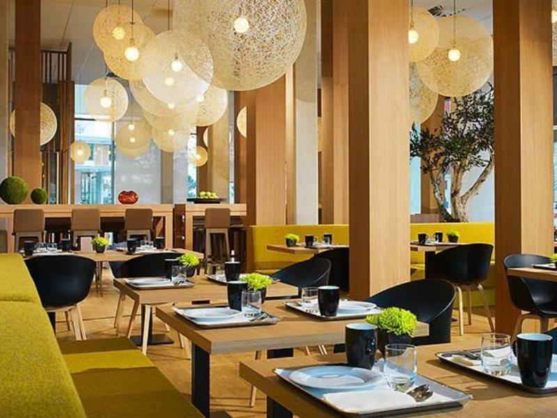 Courtyard By Marriott Montpellier Hotell Exteriör bild