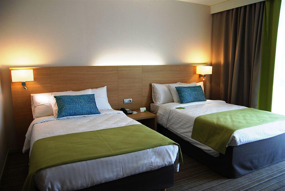 Courtyard By Marriott Montpellier Hotell Exteriör bild